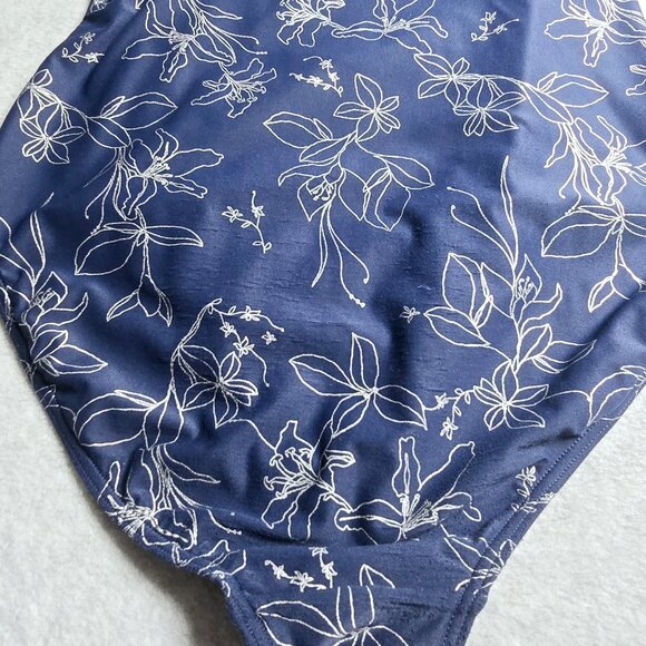 Niptuck Womens Twist Front Tummy Control Multi-fit Cup One Piece Swimsuit Size 8 - Picture 7 of 12